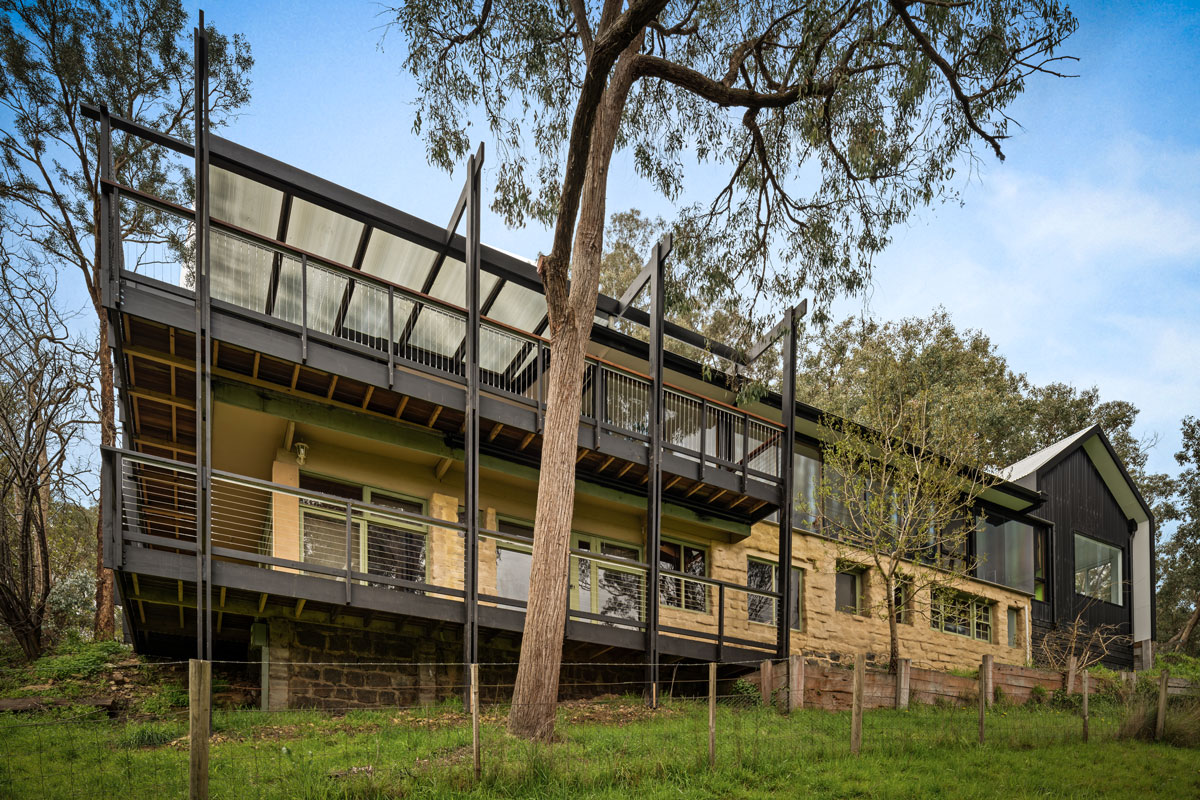 reclaimed timber and materials for building locally